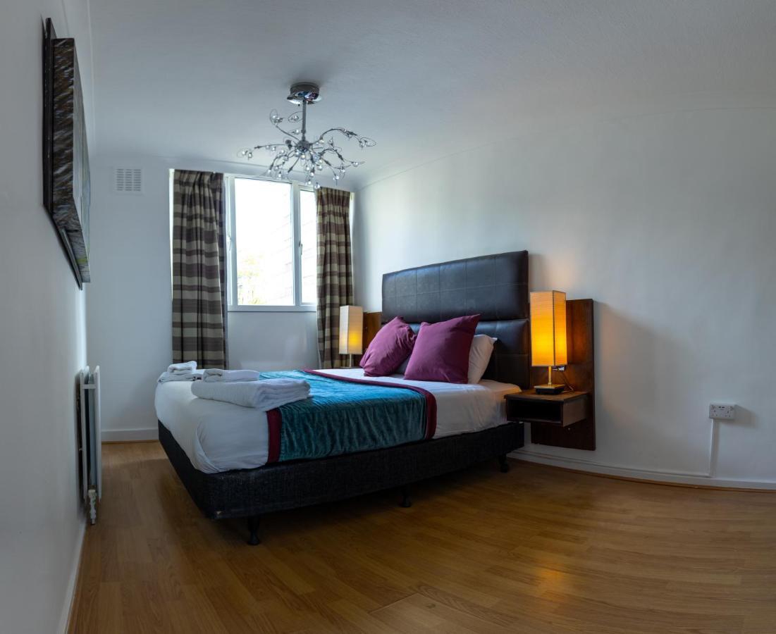London - 4 Bed - Sleeps 8 - Garden - Pet Friendly Villa Kültér fotó