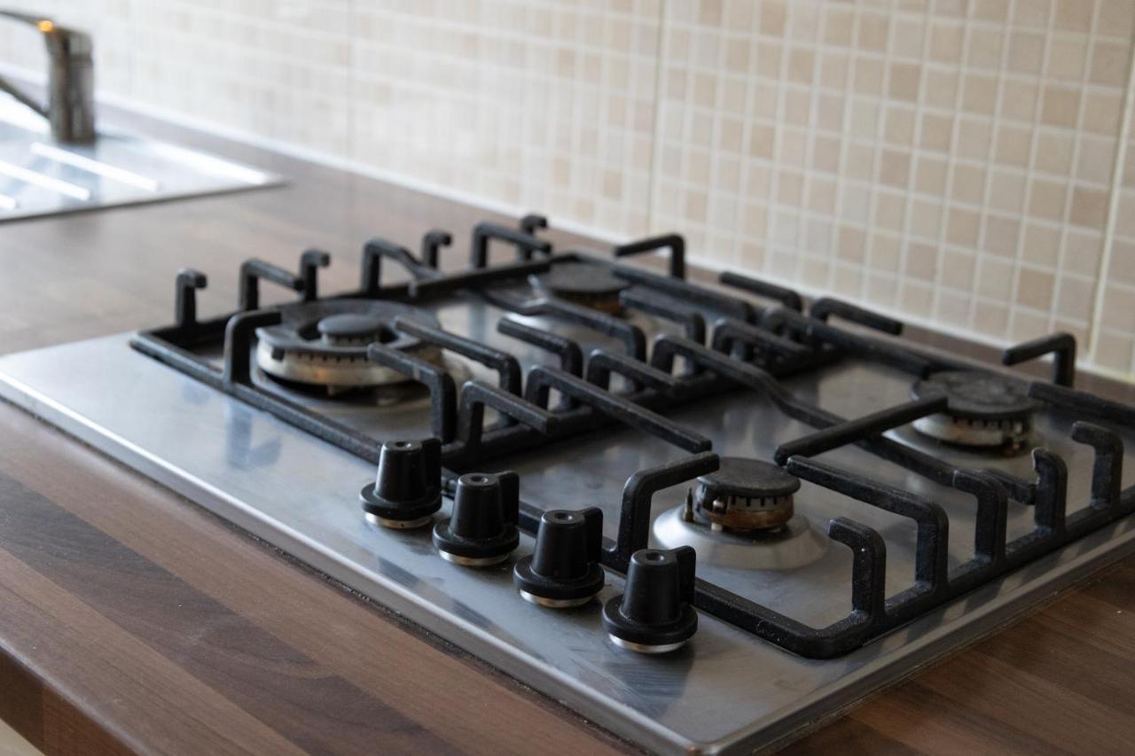 London - 4 Bed - Sleeps 8 - Garden - Pet Friendly Villa Kültér fotó