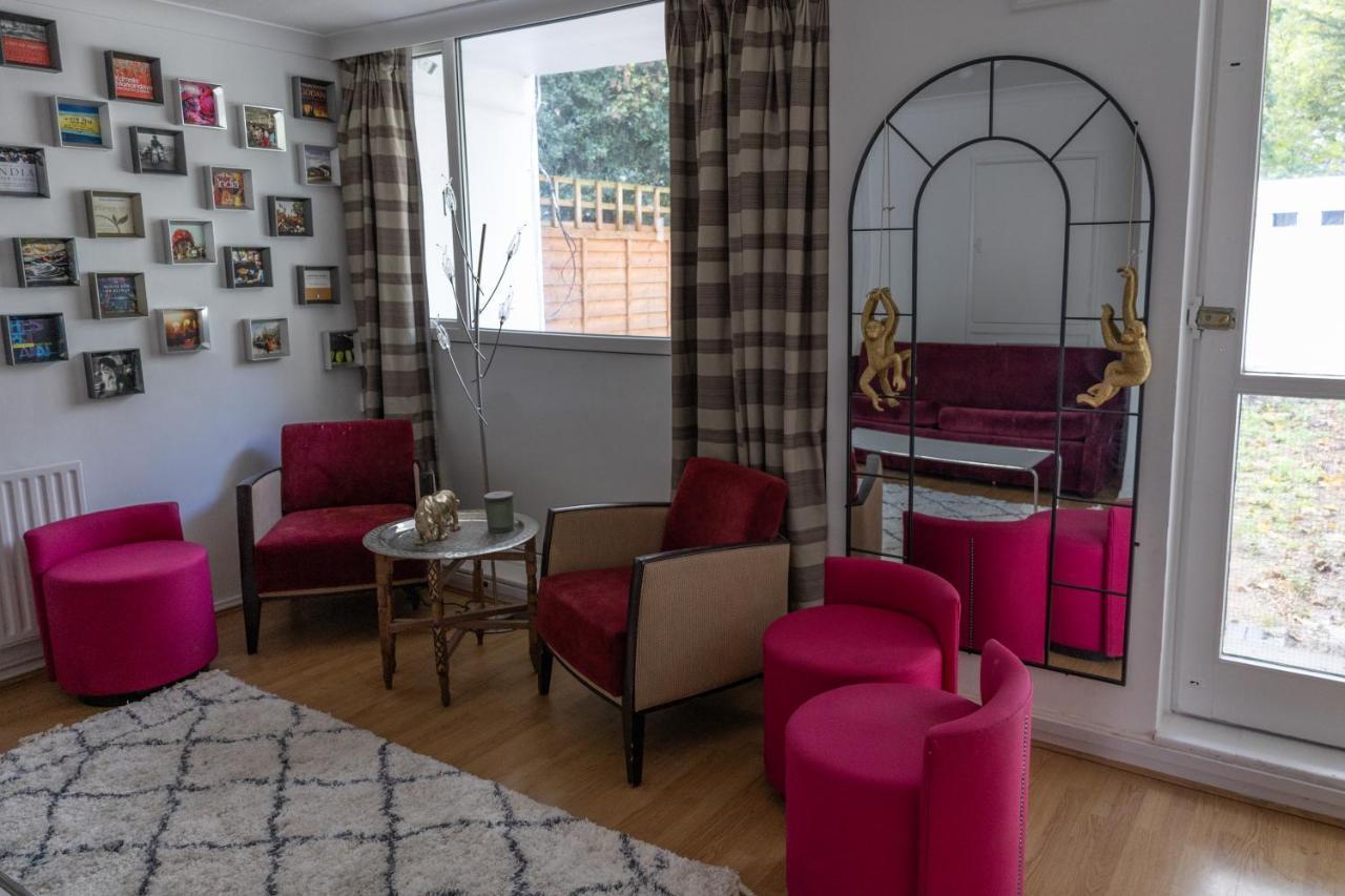 London - 4 Bed - Sleeps 8 - Garden - Pet Friendly Villa Kültér fotó